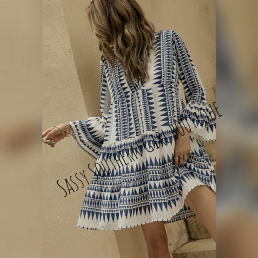 ⭐🆕Boho Navy and white Aztec print babydoll dress - Picture 4 of 10